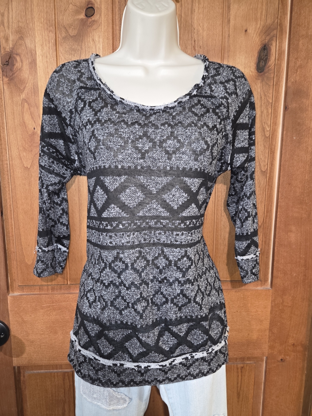 eyelash couture Black & Gray Patterned Scoop Neck Top‎